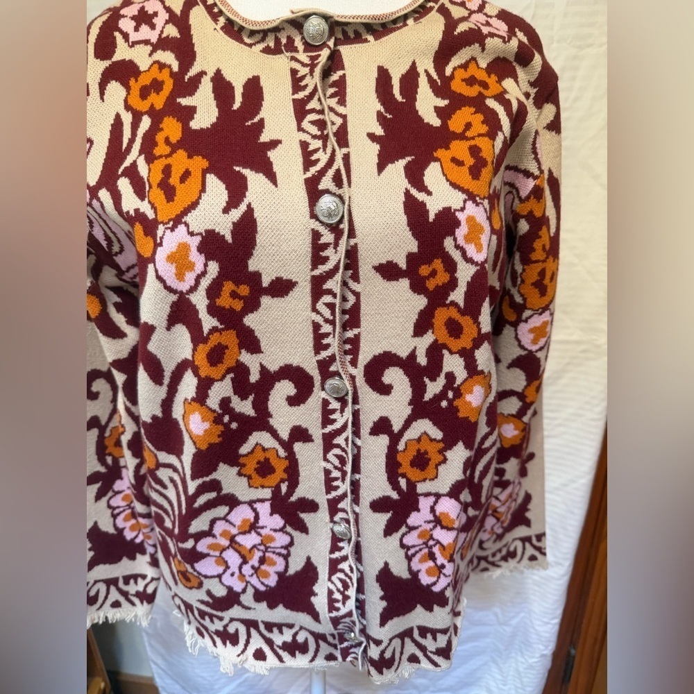 NWOT Gorgeous & Unique Floral Patterned Xl Button-Up Sweater - Picture 9 of 9